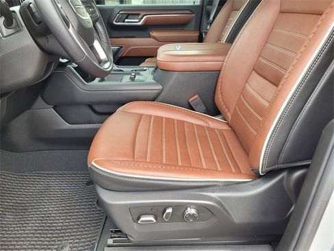 Used 2024 GMC Sierra 2500 Denali Ultimate image 19