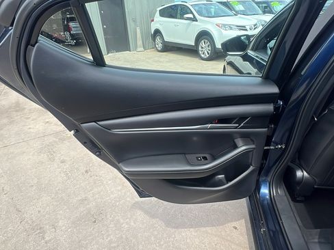 Used 2021 MAZDA MAZDA3 s FWD image 15