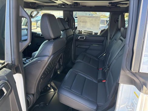 New 2026 Ford Bronco Badlands image 10