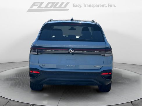 New 2026 Volkswagen Taos SE image 6