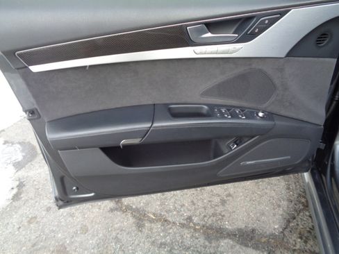 Used 2016 Audi S8 Plus w/ Driver Assistance Package image 24