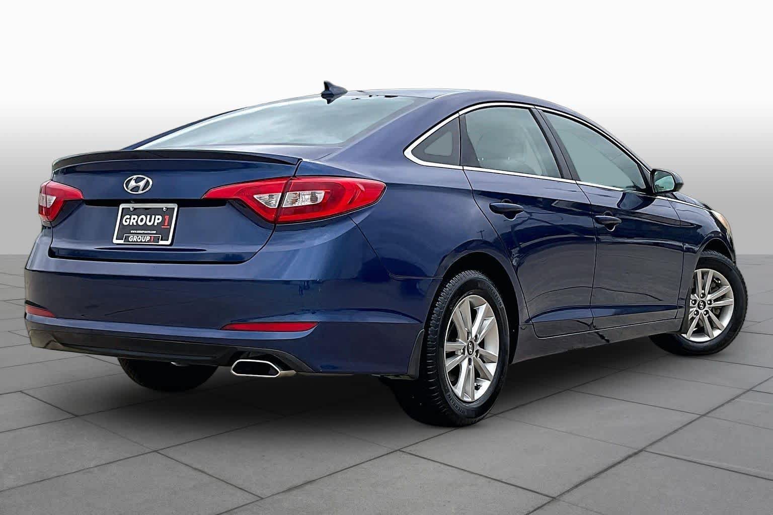 Used 2016 Hyundai Sonata SE FWD image 12