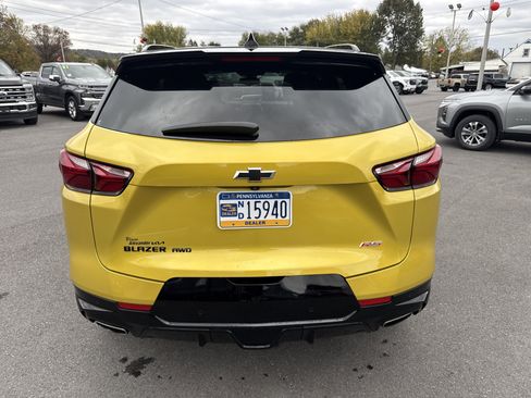 Used 2022 Chevrolet Blazer RS w/ Enhanced Convenience Package image 4
