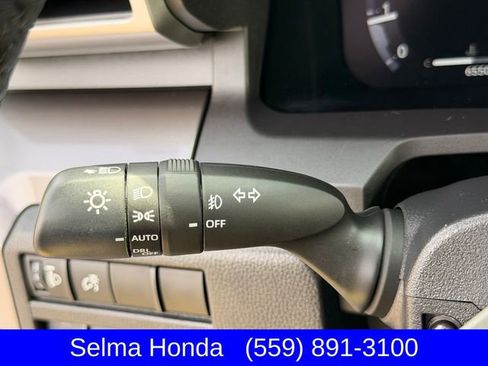 Used 2025 Toyota Tacoma TRD Sport image 15