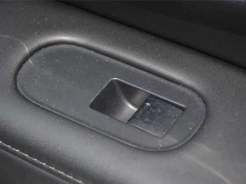 Used 2017 Honda HR-V EX-L image 22