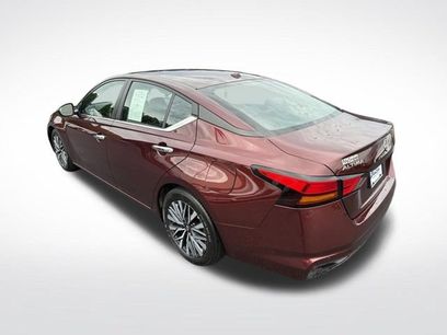 Used 2024 Nissan Altima 2.5 SV