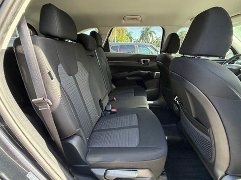 Certified 2026 Kia Sorento LX FWD image 26