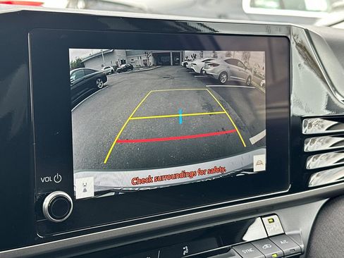 Certified 2025 Toyota Camry LE image 23