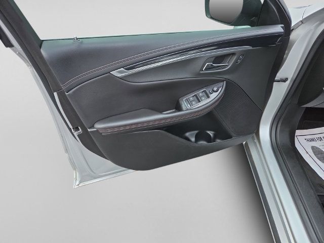 Used 2019 Chevrolet Impala LT FWD image 11