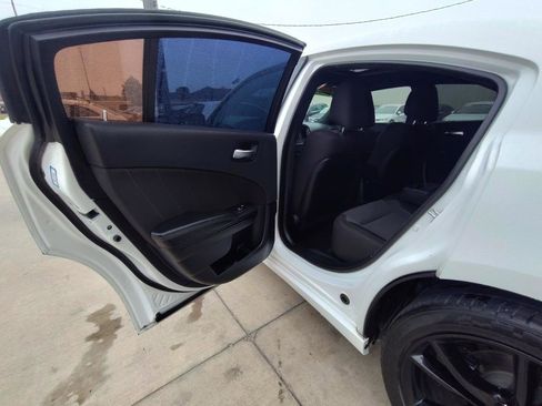 Used 2017 Dodge Charger SXT w/ Blacktop Package RWD image 35