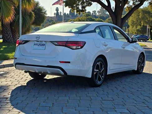 Used 2024 Nissan Sentra SV image 4