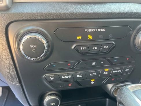 Used 2019 Ford Ranger XLT w/ Equipment Group 302A Luxury RWD image 15
