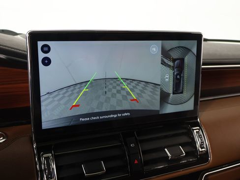Used 2023 Lincoln Navigator Reserve image 6