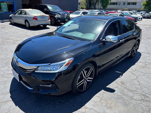 Used 2016 Honda Accord Touring image 9
