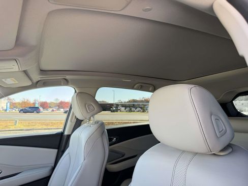 Certified 2025 Acura RDX w/ Technology Package image 16