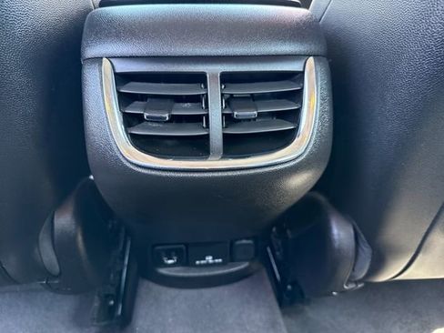 Used 2017 Chevrolet Malibu LT w/ Leather Package FWD image 22