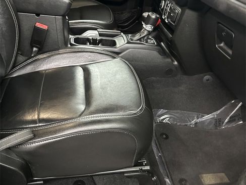 Used 2021 Jeep Wrangler Unlimited Sahara w/ Cold Weather Group image 65