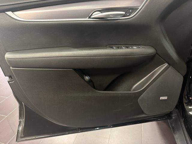 Certified 2024 Cadillac XT5 Luxury FWD image 10