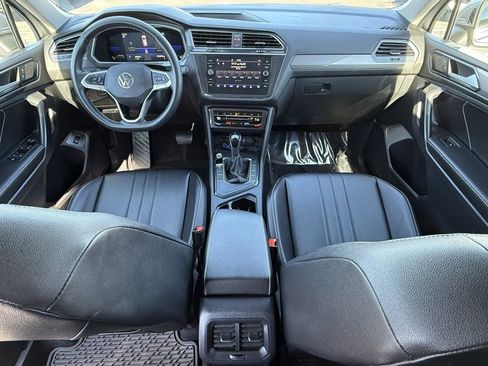 Used 2022 Volkswagen Tiguan SE image 20