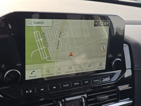 Used 2023 Nissan Pathfinder SL w/ Black Appearance Package image 9