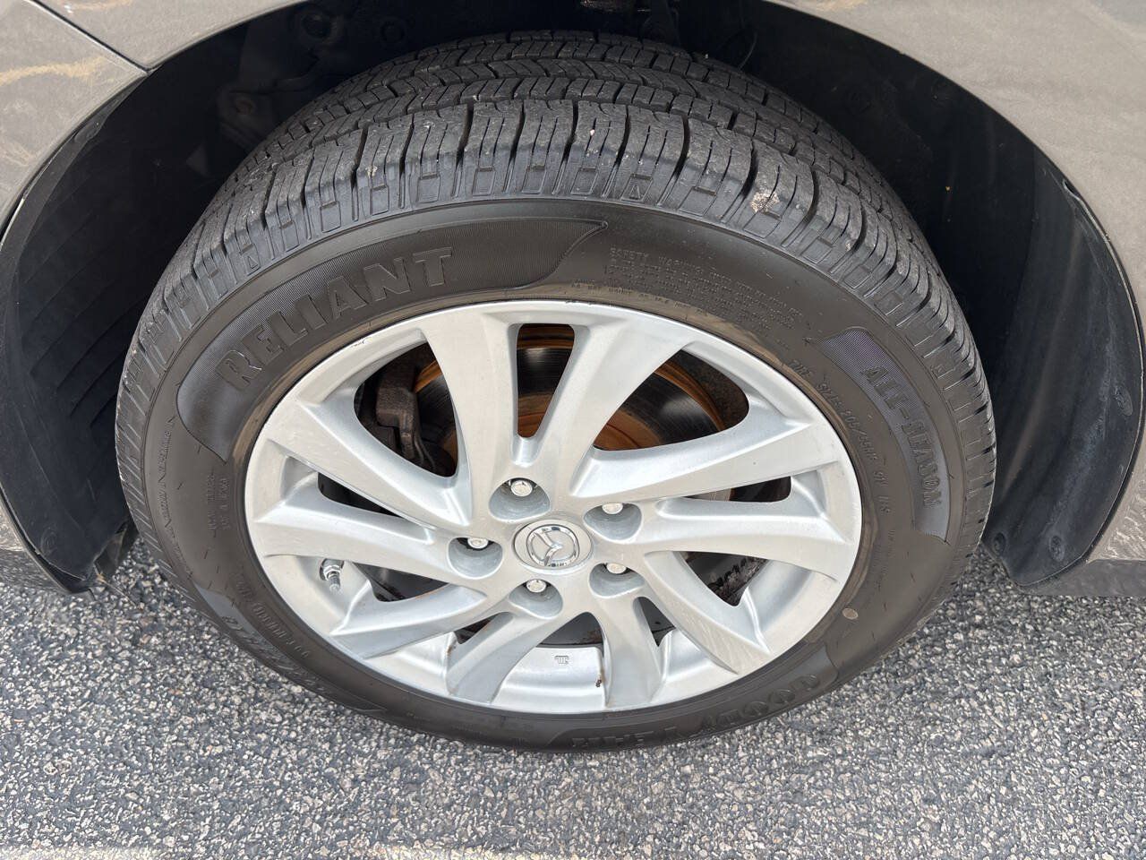 Used 2012 MAZDA MAZDA3 i Touring FWD image 30