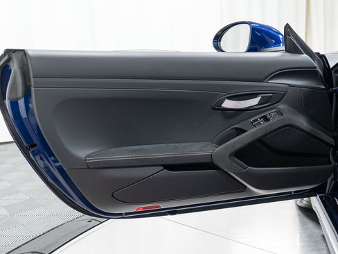 Certified 2021 Porsche 718 Cayman GT4 RWD image 15