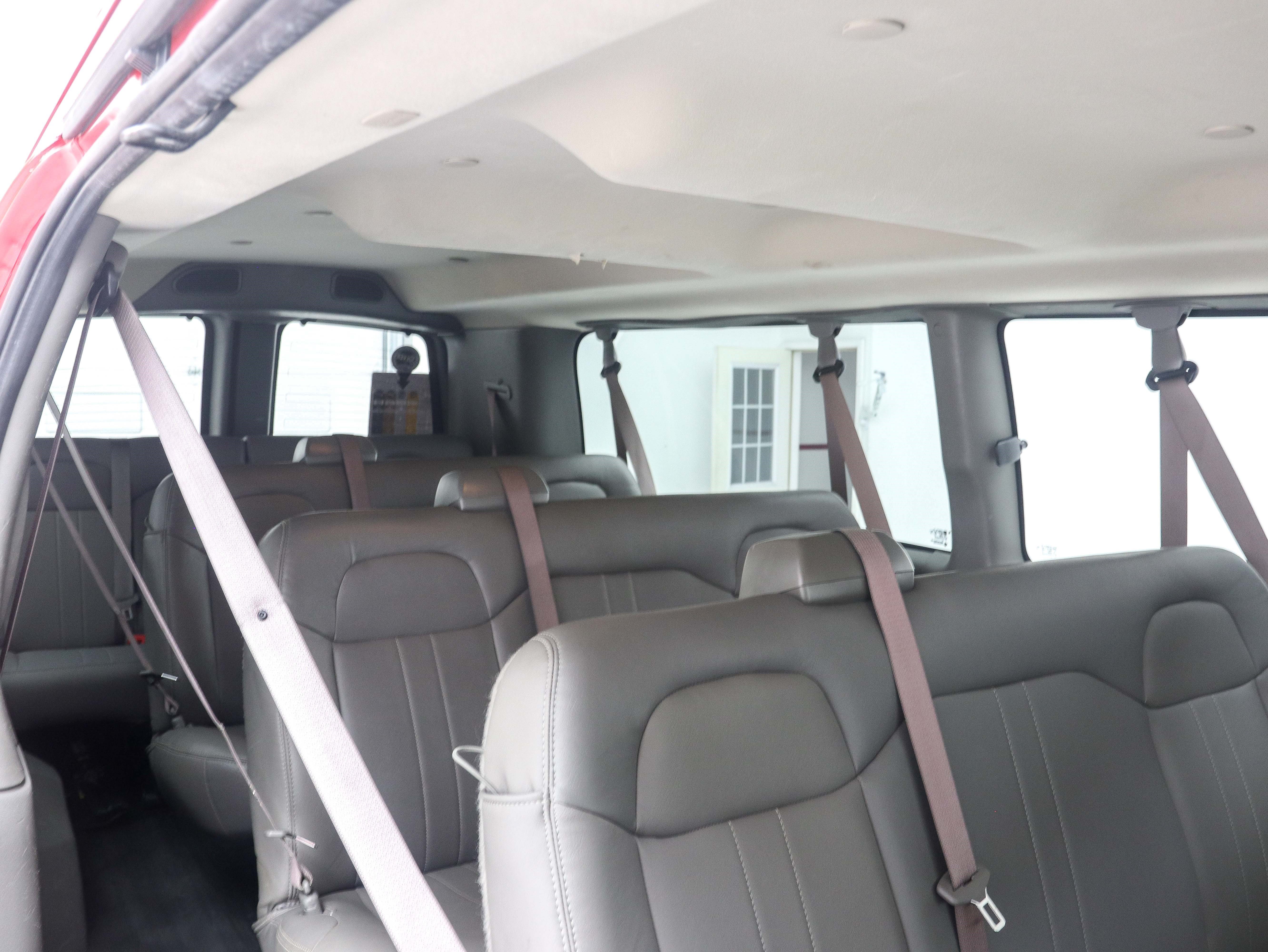 Used 2020 Chevrolet Express 3500 LS RWD image 12