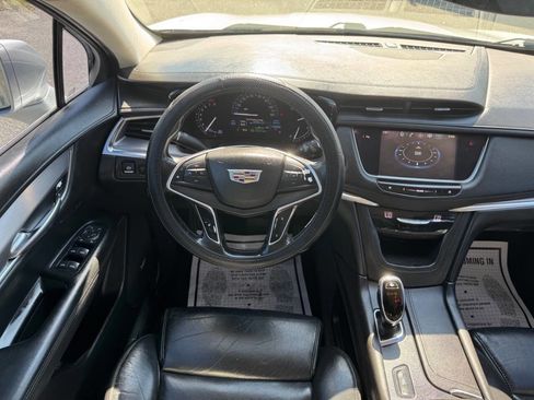 Used 2017 Cadillac XT5 Luxury image 33