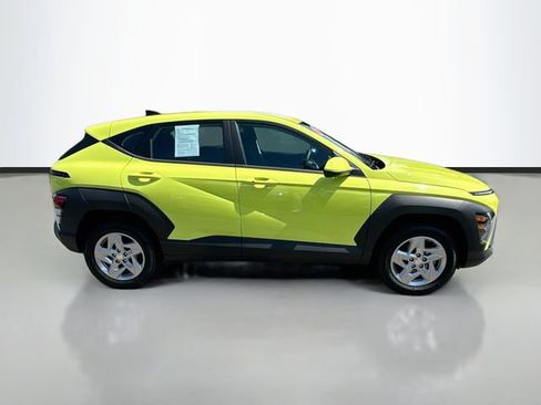 Used 2024 Hyundai Kona SE AWD/4WD image 5