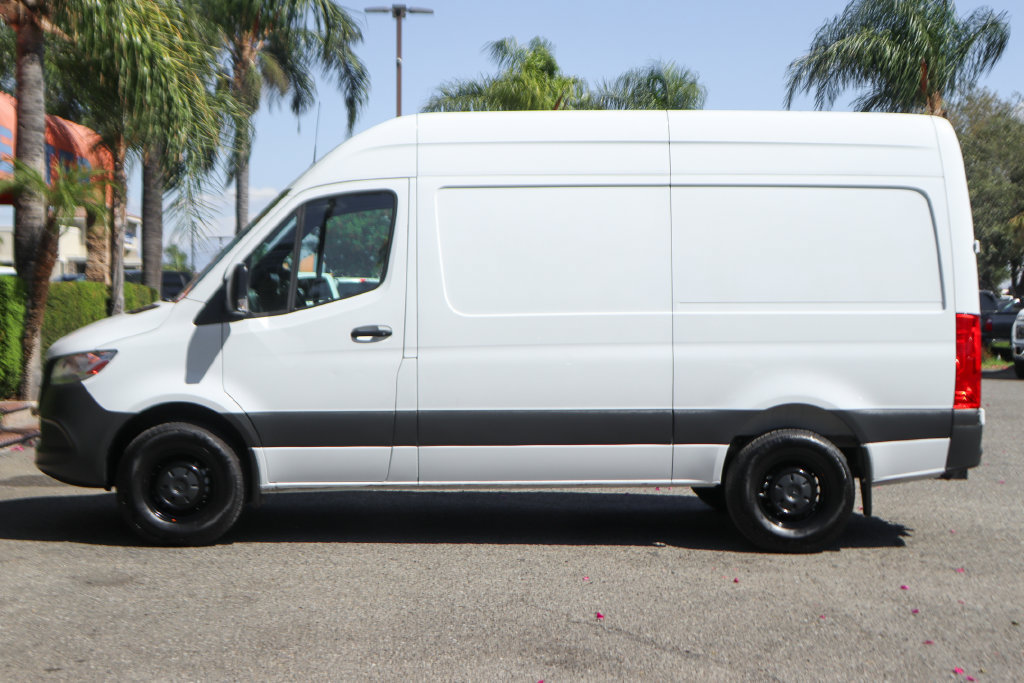 Used 2022 Mercedes-Benz Sprinter 1500 image 5
