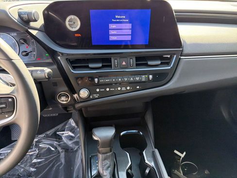 Used 2023 Lexus ES 350 w/ Accessory Package (Z2) image 16