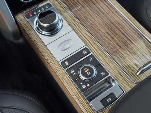 Used 2018 Land Rover Range Rover HSE image 38