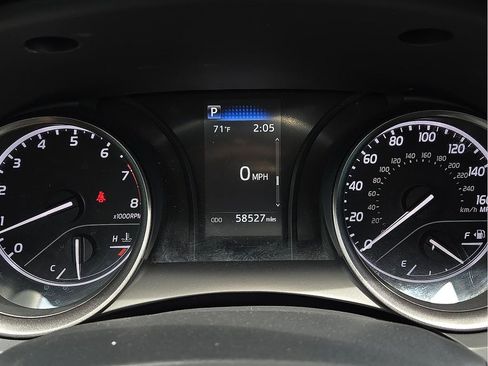 Used 2024 Toyota Camry SE FWD image 18
