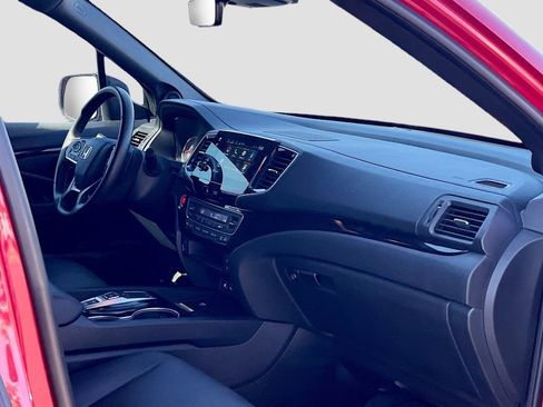 Used 2024 Honda Passport Black Edition image 29