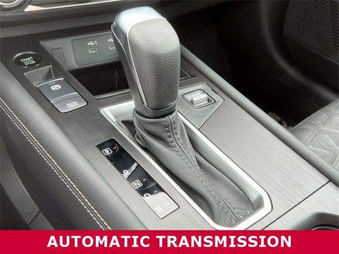 Used 2025 Nissan Kicks SV image 10