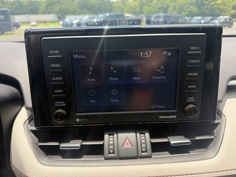 Used 2022 Toyota RAV4 XLE Premium AWD/4WD image 31