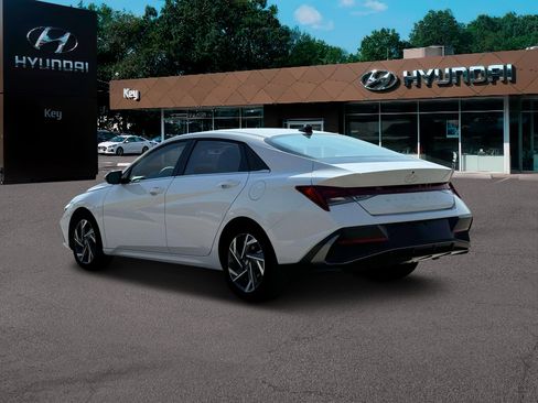 New 2025 Hyundai Elantra Limited image 5