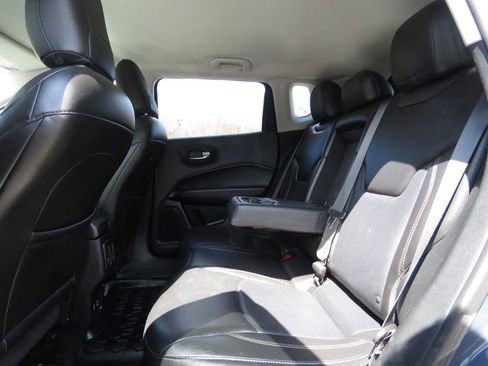 Used 2018 Jeep Compass Limited AWD/4WD image 19