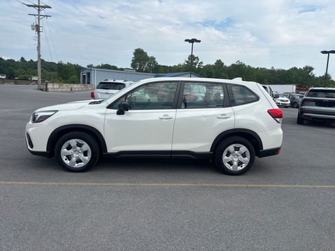 Used 2019 Subaru Forester AWD/4WD image 12