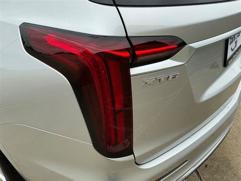 Used 2020 Cadillac XT6 Premium Luxury FWD image 19