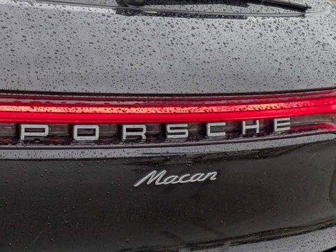 Used 2021 Porsche Macan image 8
