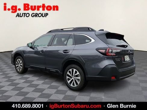 Used 2025 Subaru Outback Premium image 4