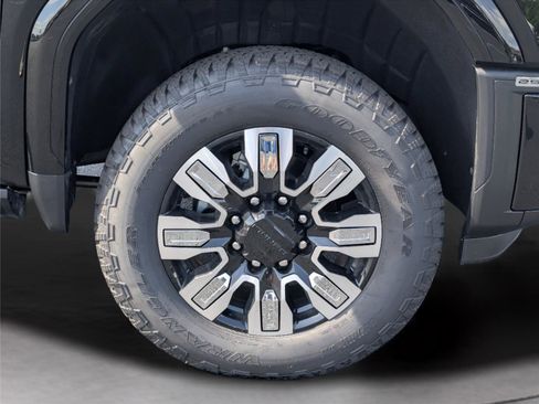 New 2026 GMC Sierra 2500 Denali w/ Denali Reserve Package AWD/4WD image 17