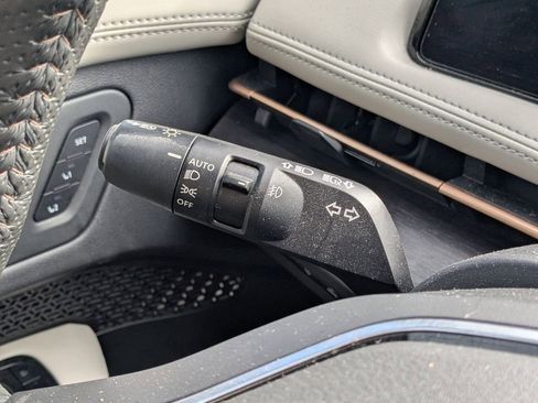 Used 2023 Nissan Ariya AWD image 26