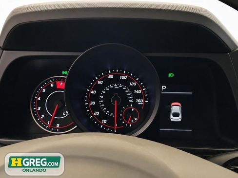 Used 2022 Hyundai Elantra SEL w/ Preferred Accessory Package FWD image 14