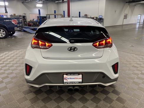 Used 2019 Hyundai Veloster Turbo image 10
