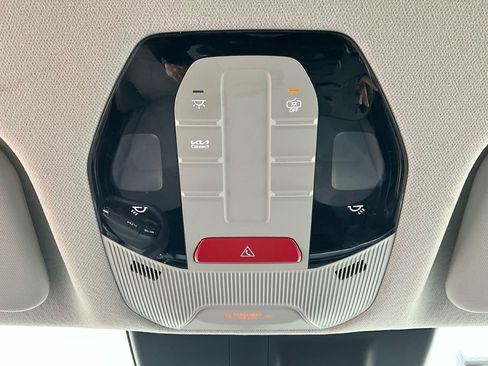 Used 2025 Kia K4 LXS image 16