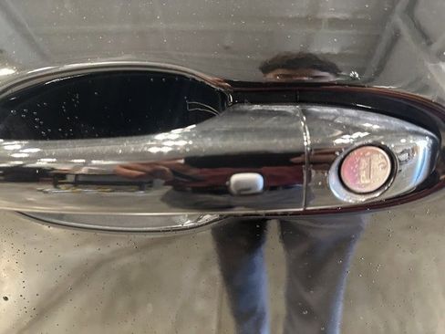 New 2025 Jeep Compass Latitude w/ Sun & Sound Group image 11