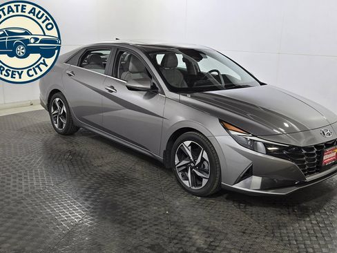 Used 2023 Hyundai Elantra Limited FWD image 1
