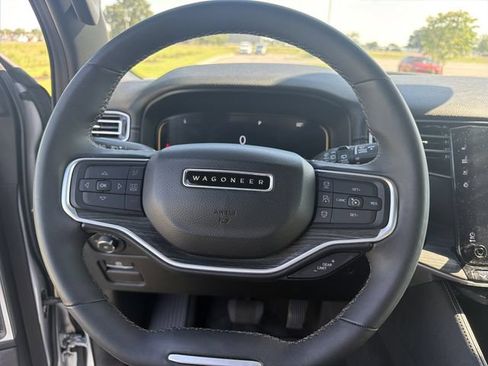 Used 2024 Jeep Wagoneer Series II AWD/4WD image 24